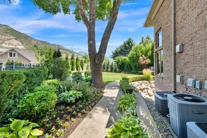 5083 S Clarenden Pl E, Holladay, UT 84117 - Photo 68