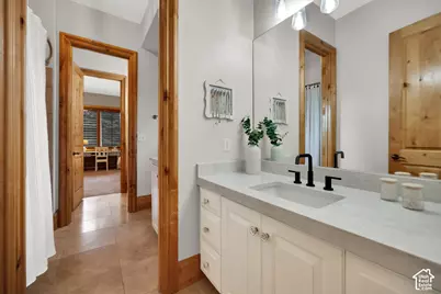 5083 S Clarenden Pl E, Holladay, UT 84117 - Photo 50
