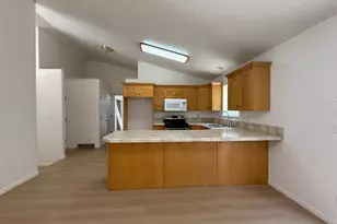 838 E Mountain Rd, Logan, UT 84321 - Photo 8