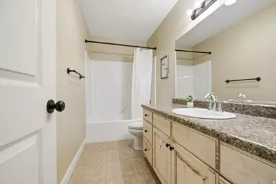 221 W 400 N, Hyde Park, UT 84318 - Photo 16