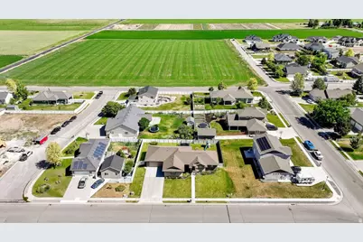 221 W 400 N, Hyde Park, UT 84318 - Photo 40