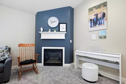 221 W 400 N, Hyde Park, UT 84318 - Photo 14