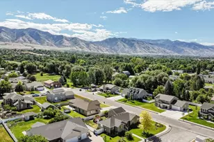 221 W 400 N, Hyde Park, UT 84318 - Photo 42
