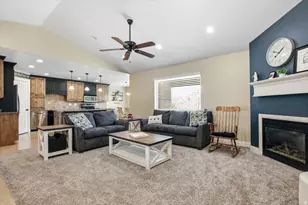 221 W 400 N, Hyde Park, UT 84318 - Photo 6