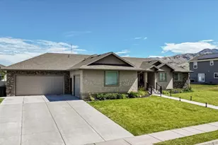 221 W 400 N, Hyde Park, UT 84318 - Photo 36