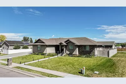221 W 400 N, Hyde Park, UT 84318 - Photo 38