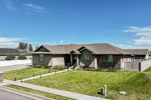 221 W 400 N, Hyde Park, UT 84318 - Photo 38