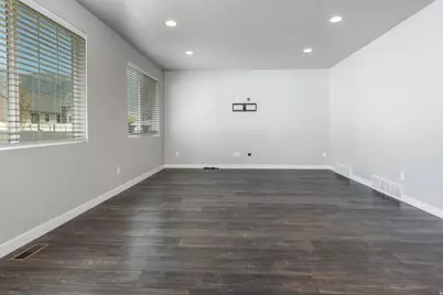 1596 W Maple Shade Ln, Lindon, UT 84042 - Photo 4