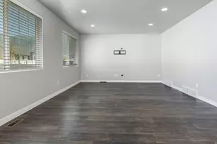 1596 W Maple Shade Ln, Lindon, UT 84042 - Photo 4
