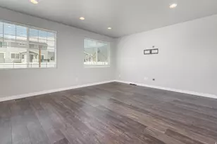 1596 W Maple Shade Ln, Lindon, UT 84042 - Photo 4
