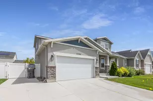 1596 W Maple Shade Ln, Lindon, UT 84042 - Photo 2