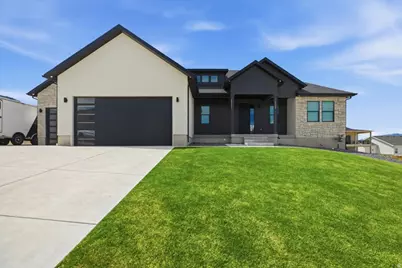 1138 E 200 N, Hyde Park, UT 84318 - Photo 1