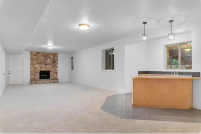 1675 E Prescott Dr, Sandy, UT 84092 - Photo 38