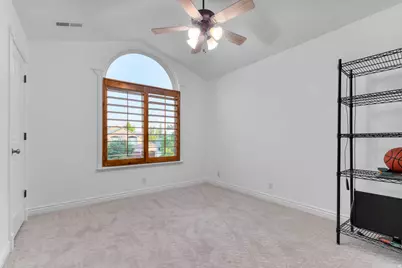 1675 E Prescott Dr, Sandy, UT 84092 - Photo 30