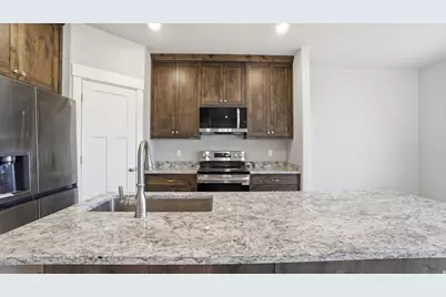 1192 W 1130 S #202, Payson, UT 84651 - Photo 6