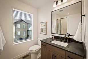 4046 S Sandridge Dr W, Roy, UT 84067 - Photo 10