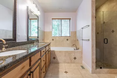 1334 E Shays Ln, Murray, UT 84121 - Photo 8