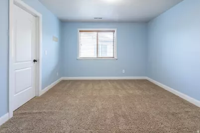 1334 E Shays Ln, Murray, UT 84121 - Photo 12