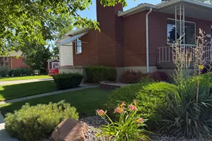 592 W Lasalle Dr S, Murray, UT 84123 - Photo 2