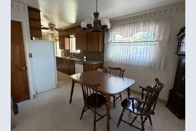 592 W Lasalle Dr S, Murray, UT 84123 - Photo 8