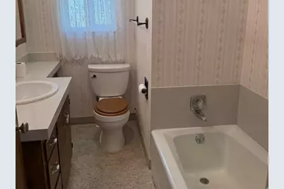 592 W Lasalle Dr S, Murray, UT 84123 - Photo 14