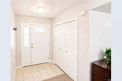 620 N Fairfield Rd E #10, Layton, UT 84041 - Photo 4