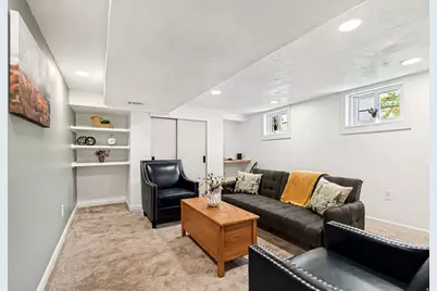 4883 S Center St, Murray, UT 84107 - Photo 20