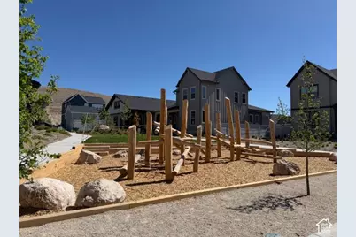 7301 W Terraine Rd, West Jordan, UT 84081 - Photo 36
