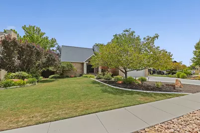 2515 W Jordan Ct, Taylorsville, UT 84129 - Photo 2