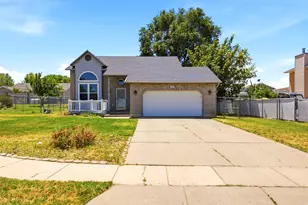 621 W 1000 N, Clinton, UT 84015 - Photo 4