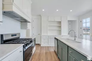 5642 W Hawthorn Ln, Herriman, UT 84096 - Photo 8
