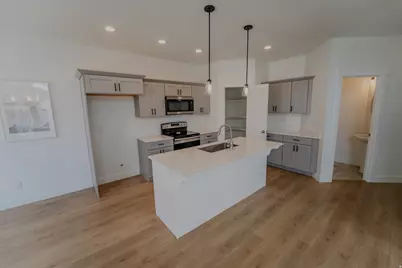 266 W 490 N, Vineyard, UT 84059 - Photo 10