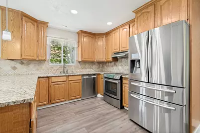 574 S Tamarack Dr E, Tooele, UT 84074 - Photo 6