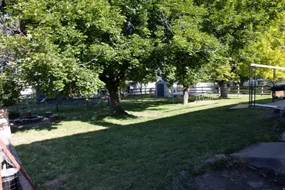 827 S 600 E, River Heights, UT 84321 - Photo 26