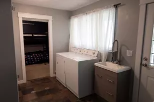 827 S 600 E, River Heights, UT 84321 - Photo 8