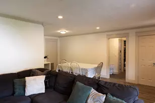 827 S 600 E, River Heights, UT 84321 - Photo 14
