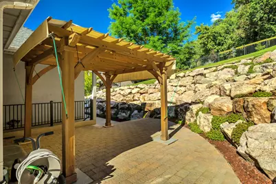 1505 N 2150 E, Layton, UT 84040 - Photo 32