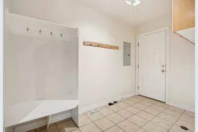1505 N 2150 E, Layton, UT 84040 - Photo 14