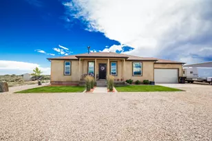 5543 W 250 S, Roosevelt, UT 84066 - Photo 4