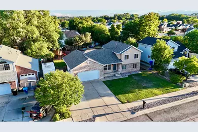 949 W 4100 S, Riverdale, UT 84405 - Photo 2