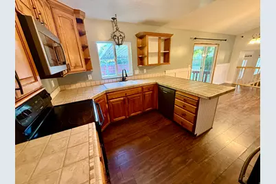 949 W 4100 S, Riverdale, UT 84405 - Photo 12