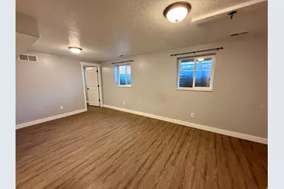 949 W 4100 S, Riverdale, UT 84405 - Photo 32