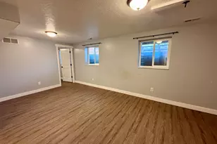 949 W 4100 S, Riverdale, UT 84405 - Photo 32
