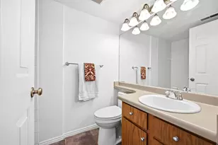 925 E Creek Hill Ln S, Midvale, UT 84047 - Photo 10