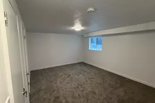 375 E 10560 S, Sandy, UT 84070 - Photo 12