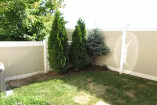 3268 S Plum Tree Ln, Bountiful, UT 84010 - Photo 8