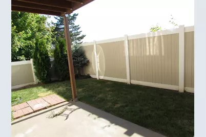 3268 S Plum Tree Ln, Bountiful, UT 84010 - Photo 6