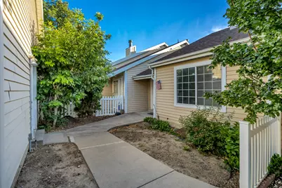 3268 S Plum Tree Ln, Bountiful, UT 84010 - Photo 1