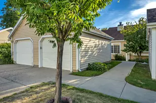 3268 S Plum Tree Ln, Bountiful, UT 84010 - Photo 4