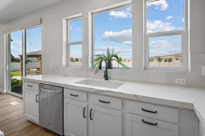 4687 N Primrose Way, Eagle Mountain, UT 84005 - Photo 14